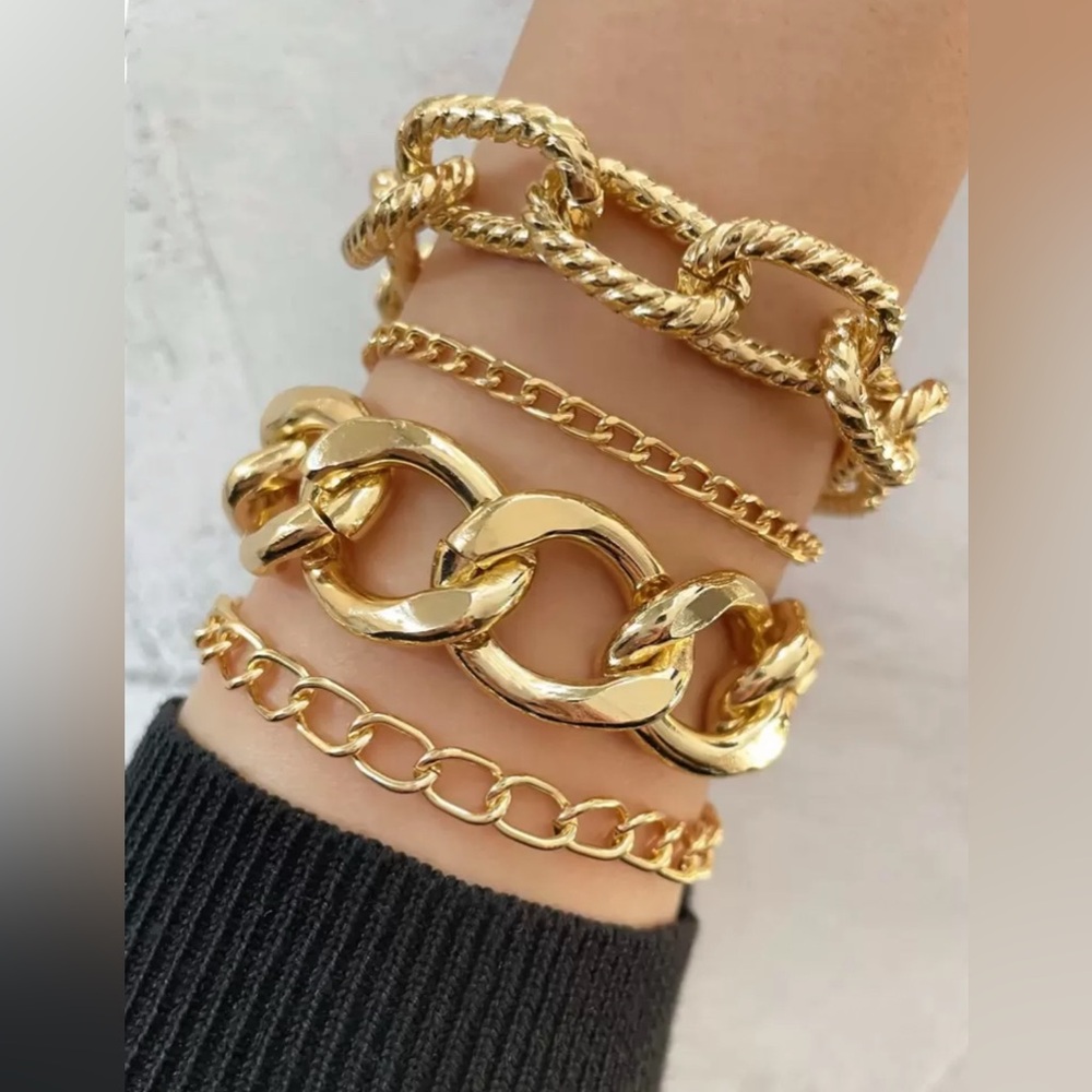 Set of 4 Gold Tone‎ Bracelets